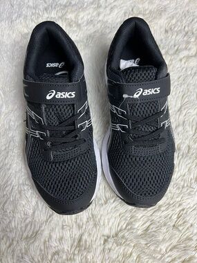 Asics Kids Black and White Hook-and-Loop Athletic Sneakers